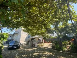 Hotel Liza - Tofaloglebi