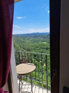 Amazing STUDIO CASA FERMEGLIA with private jacuzzie and perfect panoramic view 