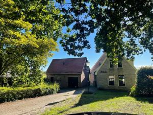 Spacious Country Retreat