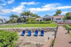 Paradise with a pool, pier and private beach area - Osprey