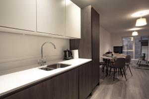 Manchester City Centre Apt with Balcony & Free Parking - Including JustEat Voucher For 2-Night Stays Minimum!