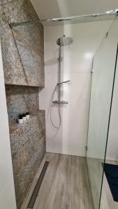 Apartament Rewal Klifowa Morska 3 z basenem