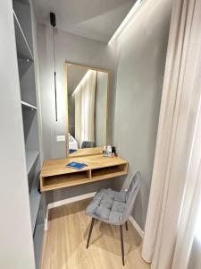 Luxurious seaside apartment