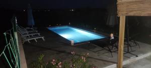 Grande maison avec grande piscine