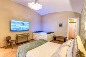 DOWNTOWN SRL - Croce di Malta Royale