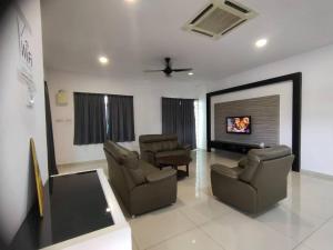 20Pax 3-Storey SemiD 5Room&5Bathroom Sweet Dream Home Sitiawan