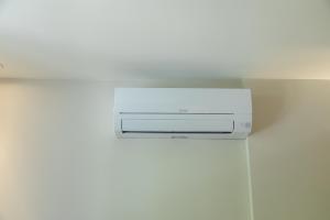 T3 NEUF centre village COLLOBRIERES