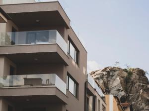 Stylish 1BD - Free Private Garage