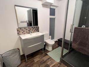 Appartements App spacieux a 5 minutes du centre ville : photos des chambres