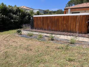 Location villa entre lac et océan avec son spa de nage