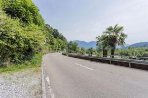 Immersi nella natura con accesso al fiume maggia