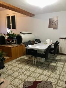 Maisons de vacances maison calme , jardin 20 min de geneve : photos des chambres