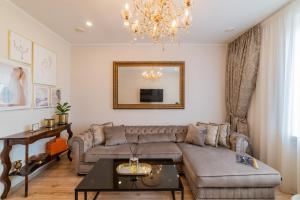 E. D. Angel Wing Apartment