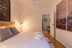 MONT CERVIN Standing & Central