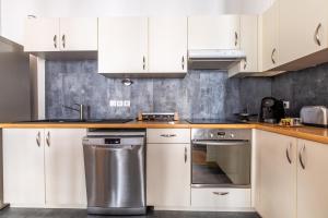 MONT CERVIN Standing & Central