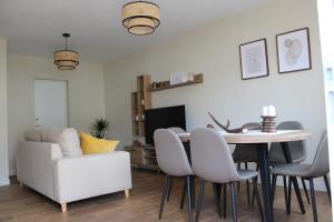 VIVIENDA VACACIONAL "EL CANXILÓN" Situada en Lastres - Zona Oriente de ASTURIAS - Casa independiente - Terraza con vistas al mar a 800 m de la playa