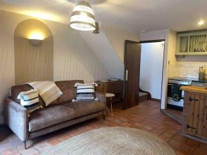 Carpenters Cottage Quirky home Seaside town