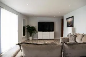 109 meridian tower, meridian quay, trawler road Swansea SA11JW - The Mumbles