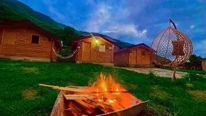 Dedushi Guesthouse &Wood cabins-Camping place - Vusanje