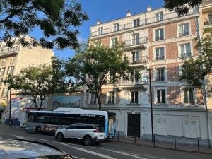 Appartements Wendy family flat with calm courtyard 3min for metro Paris in 10 mins : photos des chambres