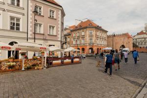 Family Apartment Freta Warsaw Old Town by Renters