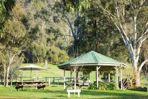Hillview & Stringybark, Halls on Falls Homestead - Strath Creek