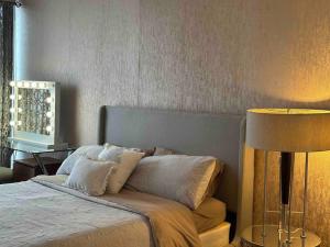 Premium Downtown Location! Riverwalk & Magnificent Mile