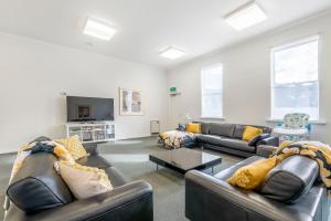 4 Bedroom House - Hobart CBD - Free Parking - Free WIFI