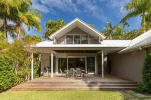 The Beach House at Lizzie - Tiona