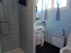 Maisons de vacances Maison T3 conviviale pour 5 pers, proche plage et commerces a La Tranche-sur-Mer - FR-1-357-311 : photos des chambres