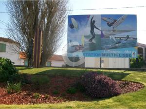 Maisons de vacances Maison T3 conviviale pour 5 pers, proche plage et commerces a La Tranche-sur-Mer - FR-1-357-311 : photos des chambres