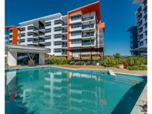 Two bedroom Apartment in Robina Center - Mudgeeraba