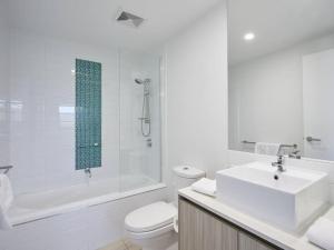 Two bedroom Apartment in Robina Center