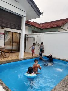 Angsamas Villa Seremban Kids Private Pool