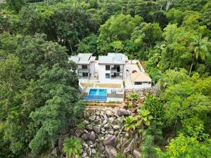 obrázek - RIVERSIDE RETREAT (SEYCHELLES)