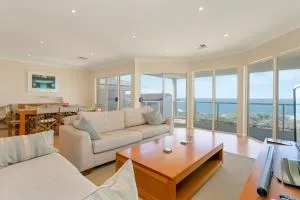 139 Seagull Ave - BYO Linen - Pets Negotiable - Wi-Fi - Hayborough