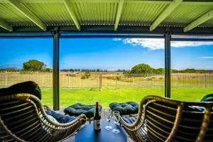 14 Excelsior Pde - BYO Linen - Pets Negotiable - Waterviews - Hindmarsh Island