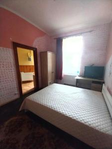 1 ком апартаменты на Олены Степанивны ,парковка