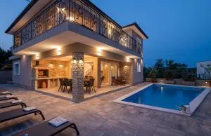 Villa with nice pool, luxuriously furnished, quiet area - by TRAVELER tourist agency Krk ID2389 - Žgaljić