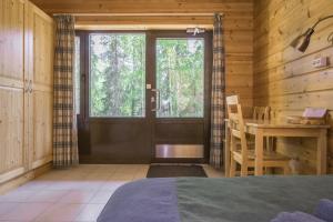Double Room with Private Bathroom room in Basecamp Oulanka