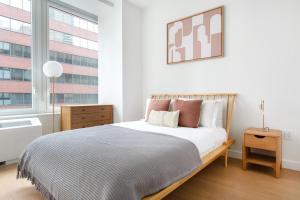 FiDi 1BR w Gym Doorman nr World Trade Center NYC-537