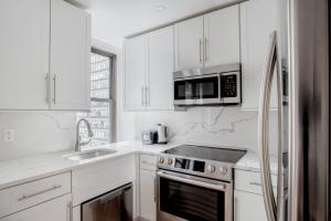 Midtown East 1br w doorman nr Grand Central NYC-1170