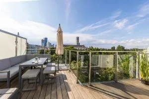 SkyLine Apartment mit Terrasse close to Lakes - Kaisermühlen