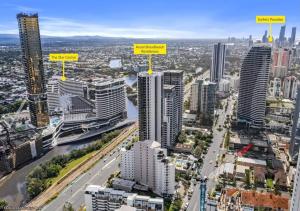 Broadbeach Stunner Modern and Central