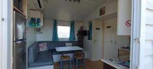 Campings Mobil home - Clim, LV, TV - Camping '4 etoiles' - Vic-la-Gardiole - 007 : photos des chambres