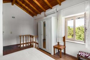 Traditional Rustic Maisonette by Konnect