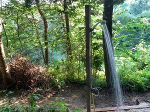 Chalets Natuurhuisje aan rivier met uitzicht over vallei : photos des chambres