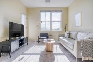 San Bruno 2BR w Pool WD Gym highway access SFO-727