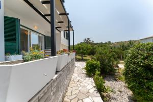 Villa Silencia 200 m do mora jacuzzi besplatni parking idealno za obitelj