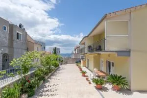 Sans Souci Split - Kila